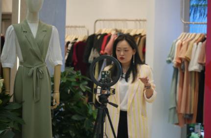 新手去哪学做主播 - 美迪教育
