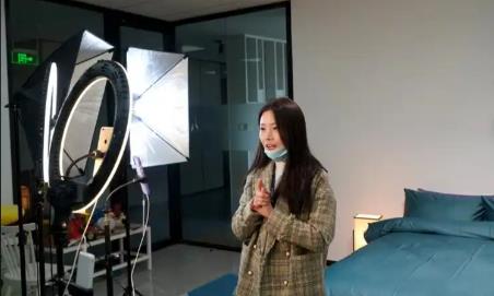 学直播需要去专门的培训班吗 - 美迪教育