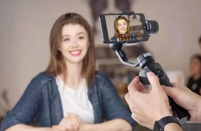 学拍短视频在哪里学 - 美迪电商