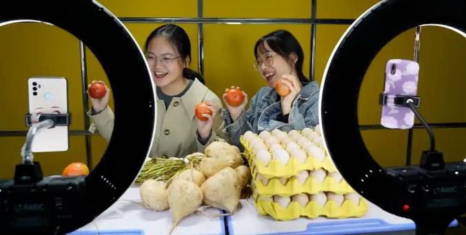 哪里有学直播带货培训的学校 - 美迪电商