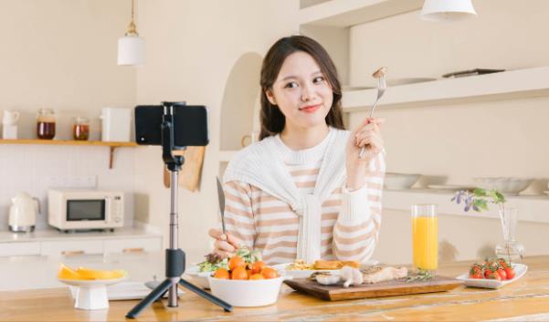 学做直播带货容易吗?新手入门怎么做? - 美迪电商