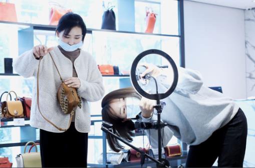 佛山哪里有学直播的培训班？零基础可学 - 美迪电商